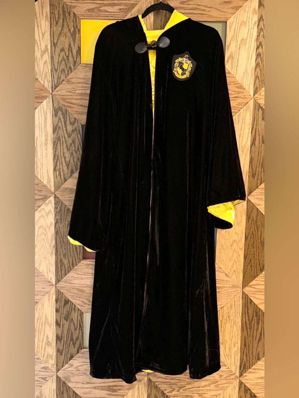 Harry Potter Hufflepuff Cloak Hooded Black Velour House Robe Adult One Size